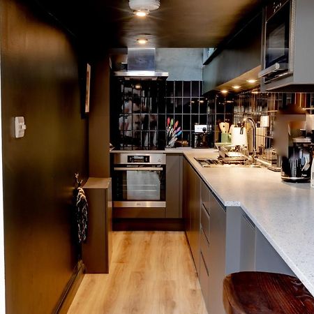 Modern 2 Bedroom Queen Street Apartment NWI Eksteriør bilde